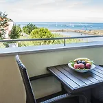 Oleander - Oleander מלון סטרוניאן