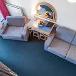 Oleander - Oleander מלון סטרוניאן