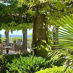 Oleander - Oleander מלון סטרוניאן