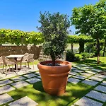 Oleander - Oleander 3*