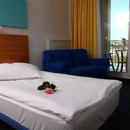 Oleander - Oleander 3*