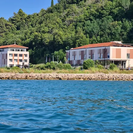 Oleander - Oleander 3*